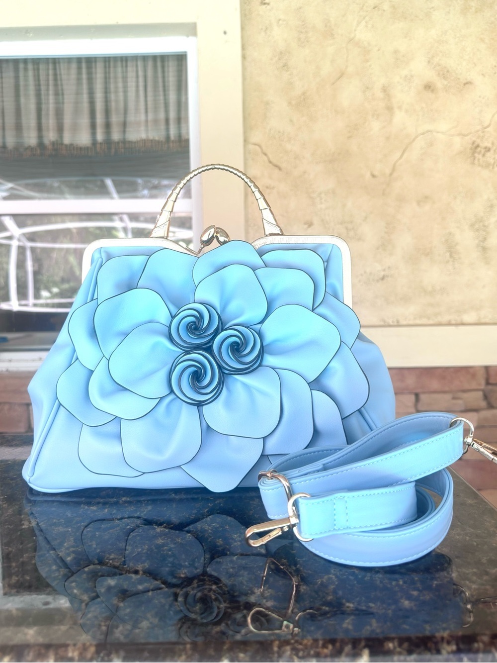 BOUTIQUE BAG ~ Blue Floral Applique Frame Satchel Kisslock Crossbody